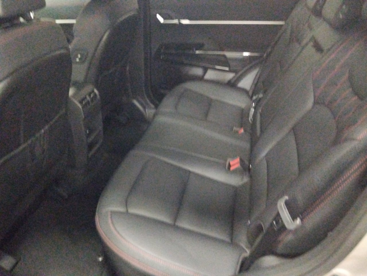 ACTYON Premium AWD  Čierna koža 2BL