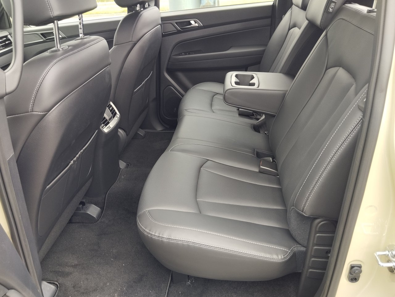 Musso, Premium+ paket AT,EBK, black paket