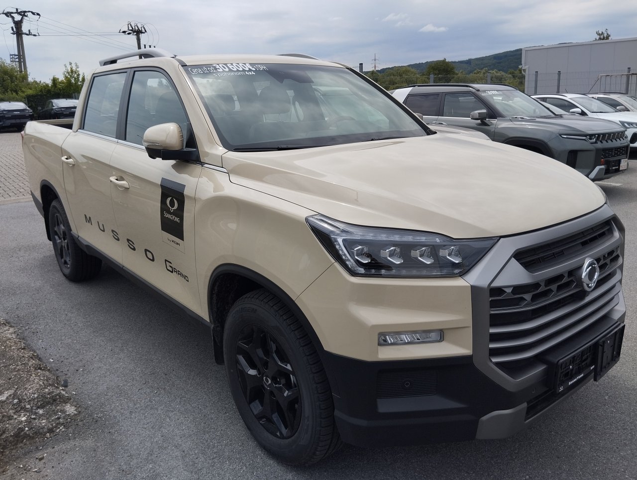 Musso, Premium+ paket AT,EBK, black paket