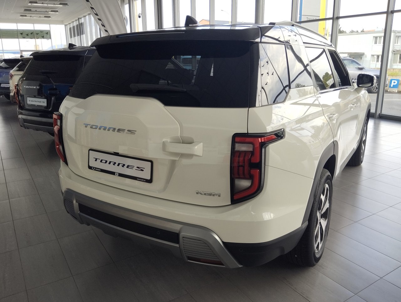 Torres FWD AT STYLE WAA BiTONE